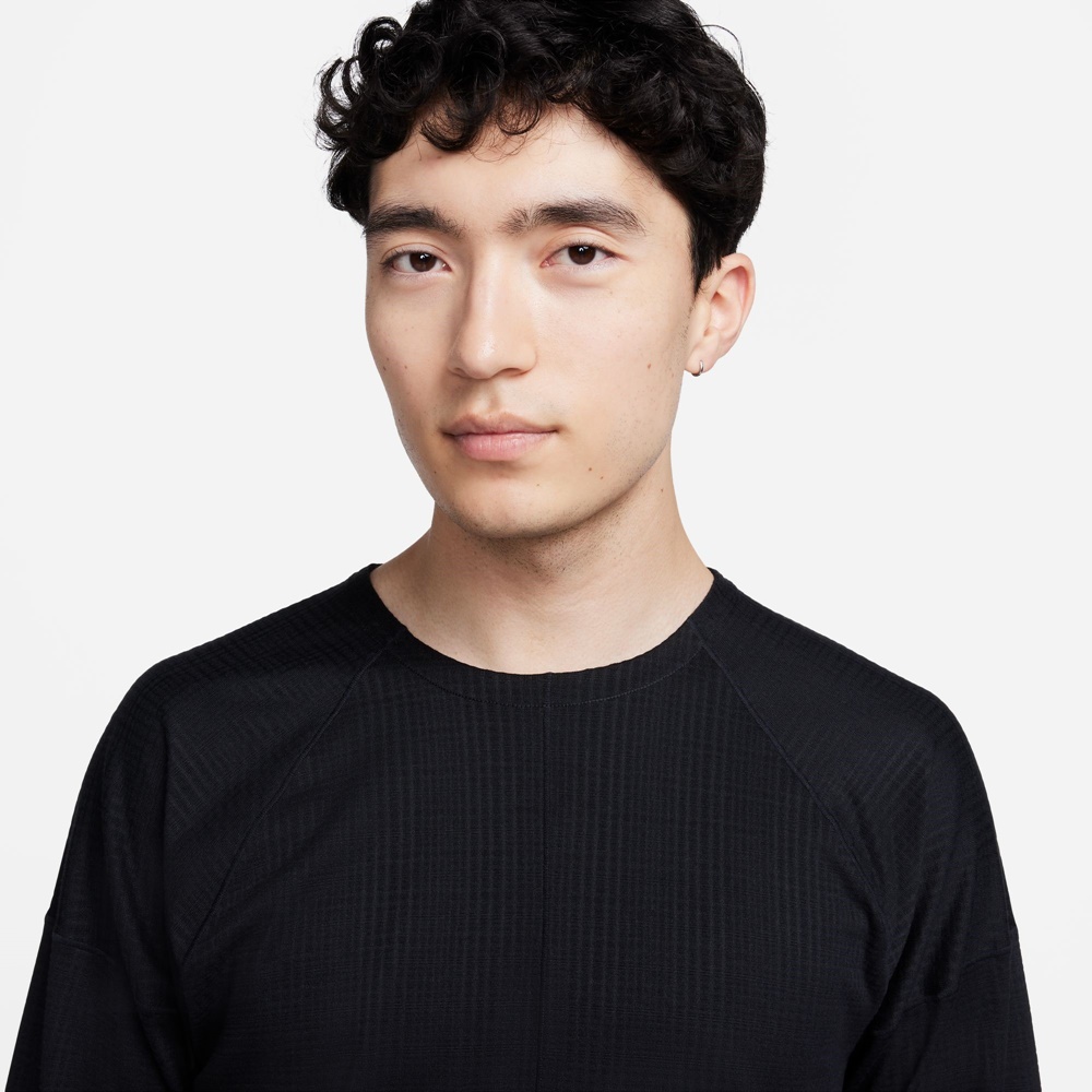 나이키 FB7776-010AS 나이키 드라이핏 요가 크루 탑 나이키 FB7776-010AS 나이키 드라이핏 요가 크루 탑