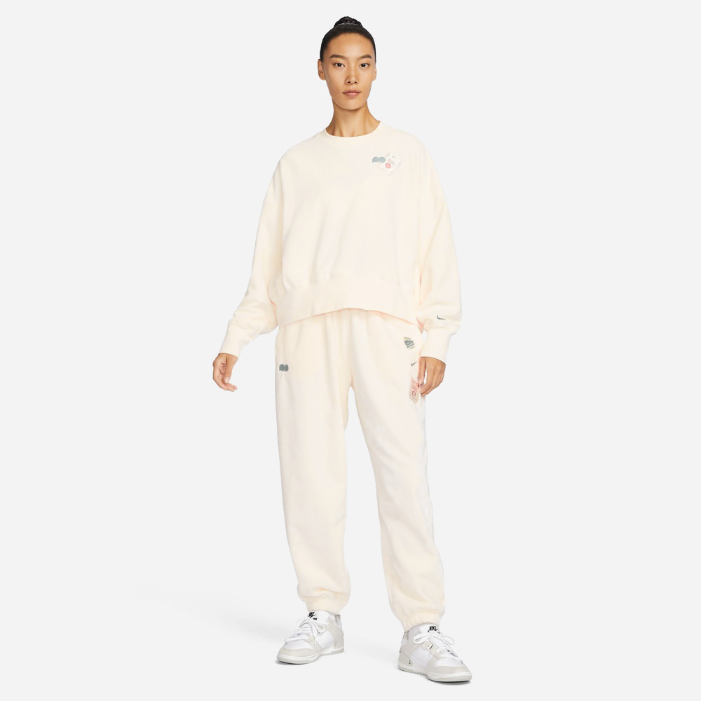나이키 FD5505-110 나이키 우먼스 오사카 피닉스 플리스 크루넥 스웻셔츠 나이키 FD5505-110 나이키 우먼스 오사카 피닉스 플리스 크루넥 스웻셔츠