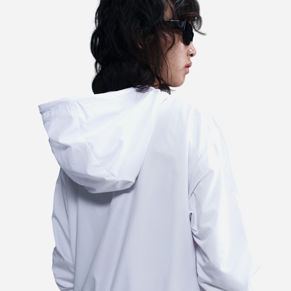나이키 FV6299-100 우먼스 NSW 에센셜 UV 후드 우븐 자켓