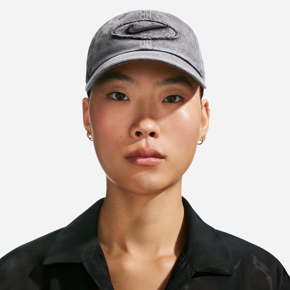 나이키 IH8777-060 클럽 언스트럭쳐드 데님 패치 캡 나이키 IH8777-060 클럽 언스트럭쳐드 데님 패치 캡