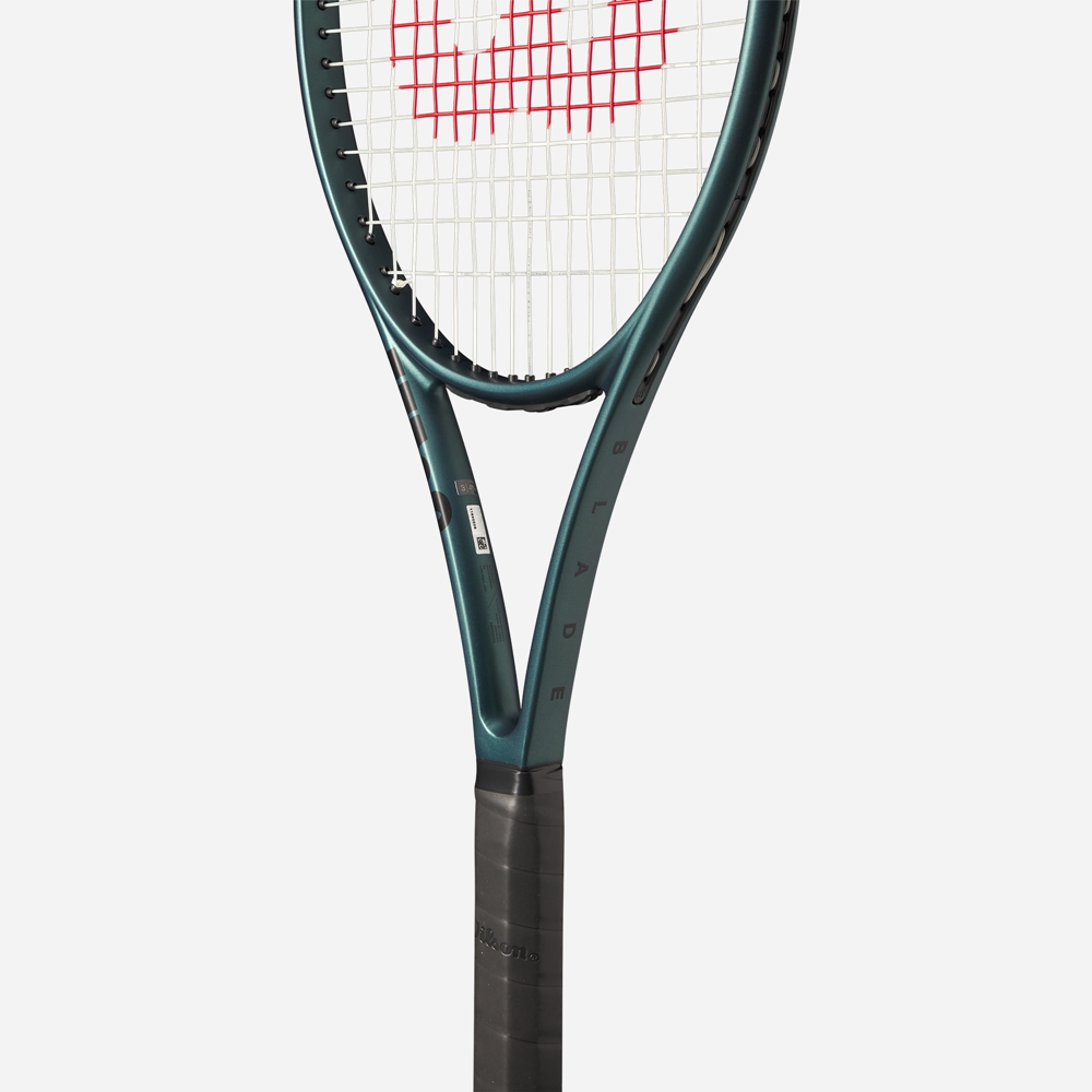 윌슨&nbsp;WR150211U1&nbsp;블레이드 100UL V9 G1 2024